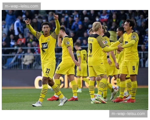 多特蒙德二比零击败斯图加特 巩固联赛次席位置